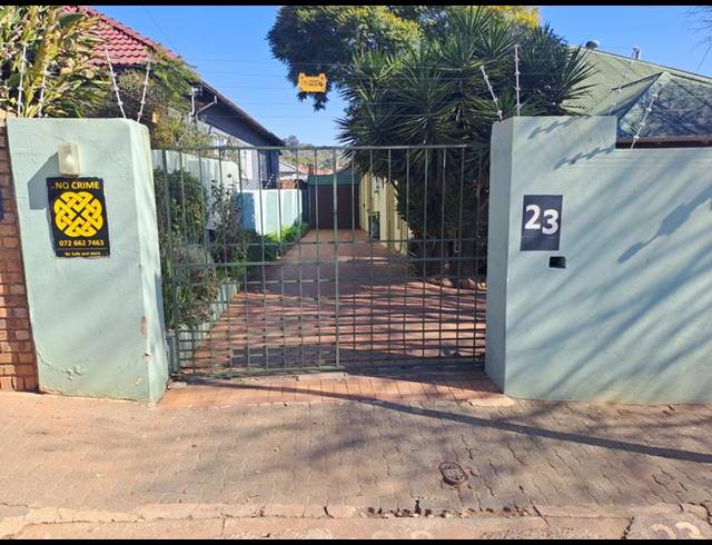 3 BEDROOM HOUSE FOR SALE IN KENSINGTON